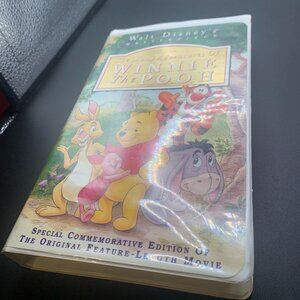 Walt Disney's Masterpiece The Many Adventures of Winnie The Pooh SELLING AS IS